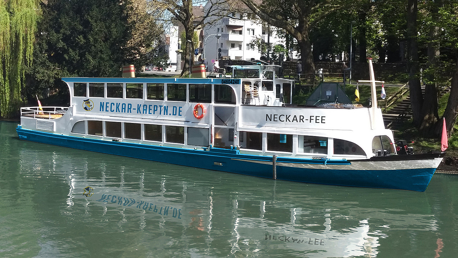Neckarfee boat